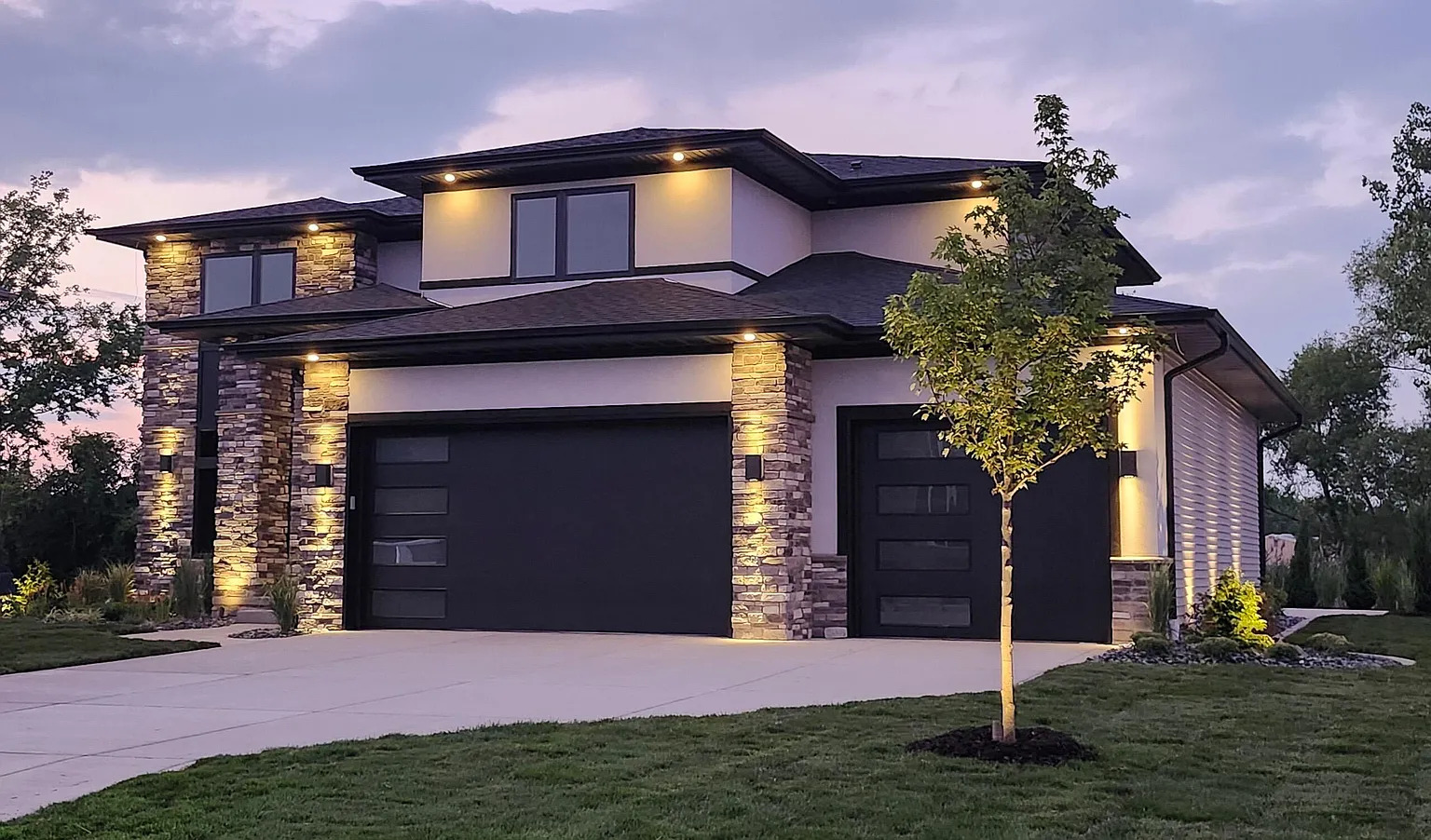 Cirque Dr — Exterior